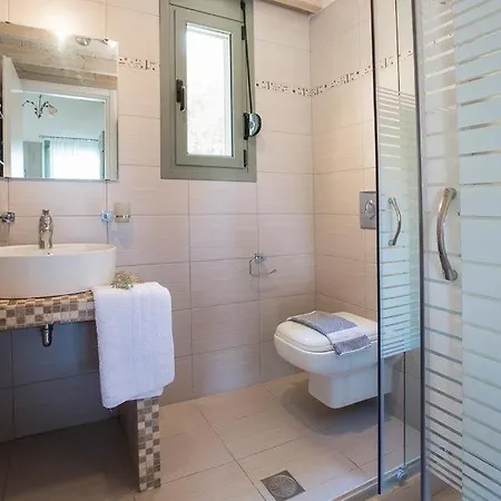فيلة Sleeps 5 Pool Air Con Wifi